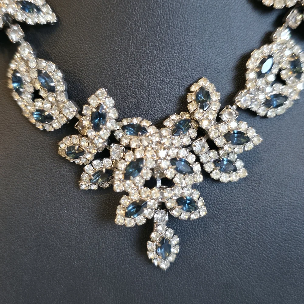 Vintage Kenneth Jay Lane Blue Crystal Flower Collar Necklace - Picture 3 of 11